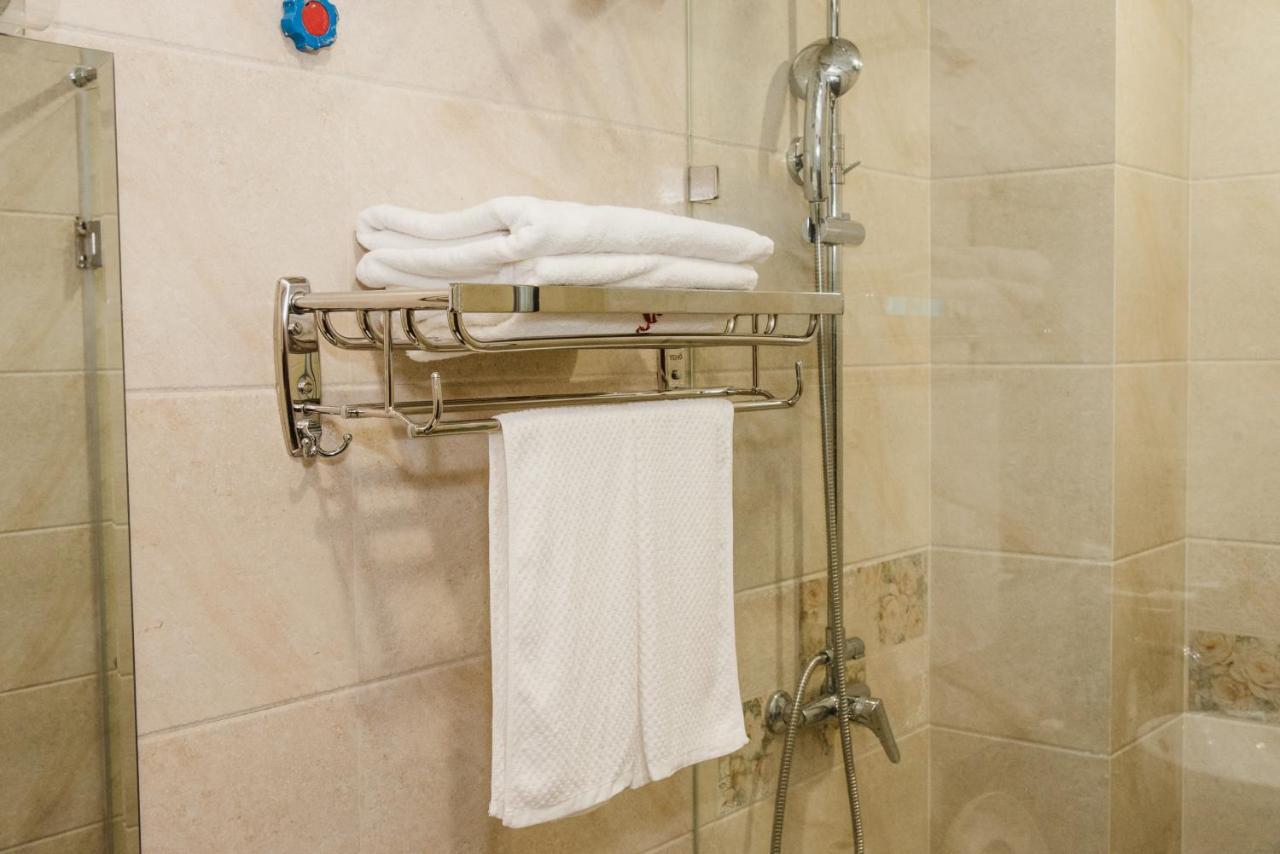 Vu Linh Hotel Ханой Екстериор снимка